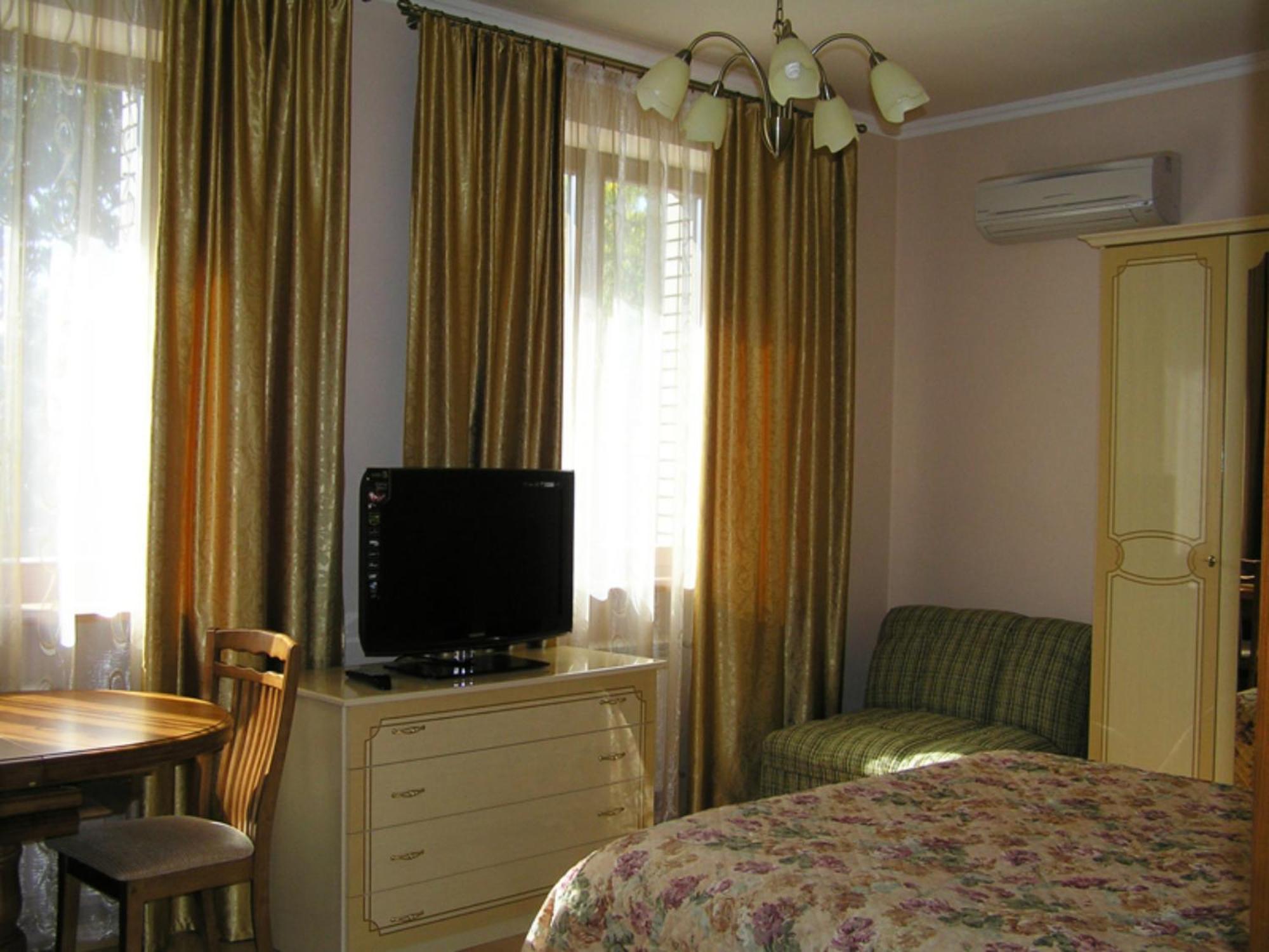 Comfortel Aparthotel Odessa Ngoại thất bức ảnh